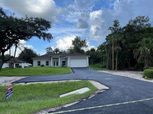 3743 72nd Ave, Naples, FL 34120-0027