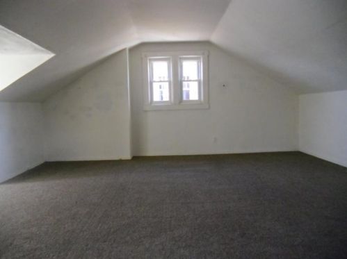 1413 Bellaire Pl, Pittsburgh PA 15226-1908 exterior