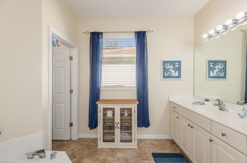 4083 Stow Way, Naples FL  34116-7311 exterior