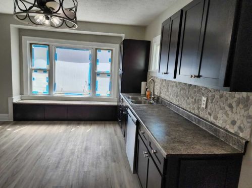 1311 Neshannock Blvd, New Castle PA  16105-2432 exterior