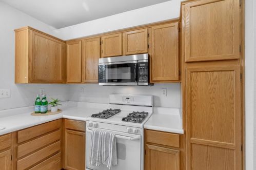 631 Talbot Dr, Hollister CA  95023-5637 exterior