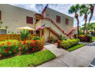 618 Spring Lakes Blvd, Bradenton, FL 34210-4558