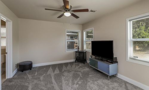 1308 Highland Dr, Modesto CA  95354-1548 exterior