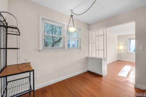 525 Oritani Pl, Teaneck NJ  07666-1637 exterior