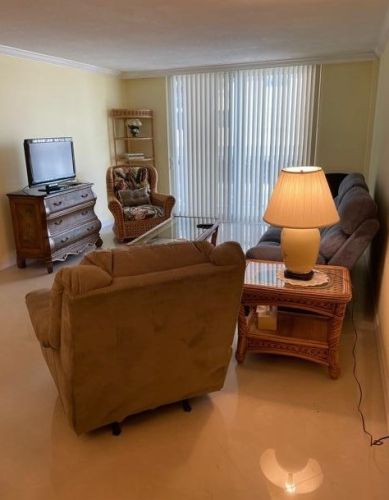 125 Ocean Ave, West Palm Beach, FL 33404-5750