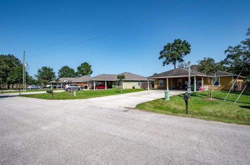 2005 Waco St, Mont Belvieu, TX 77535