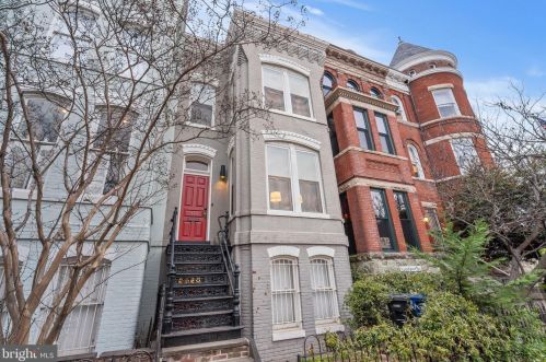 418 10th St, Washington, DC 20003-2133