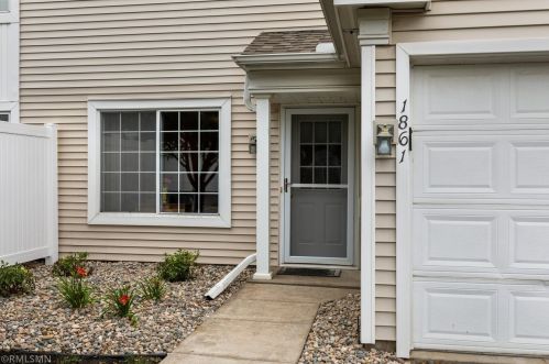 1861 Casey Trl, Saint Paul, MN 55122-2462