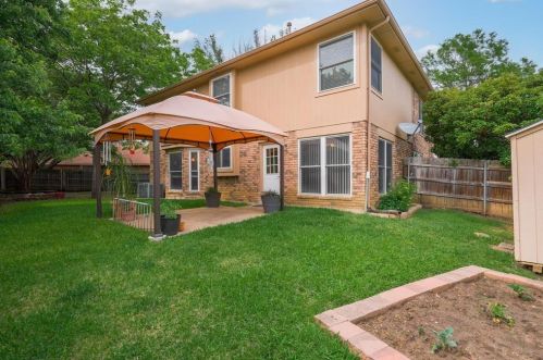 1401 Sedalia Ct, Lewisville TX  75028-2136 exterior