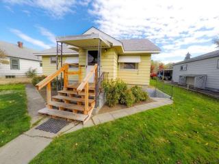 4208 Howard St, Spokane WA  99205-1139 exterior