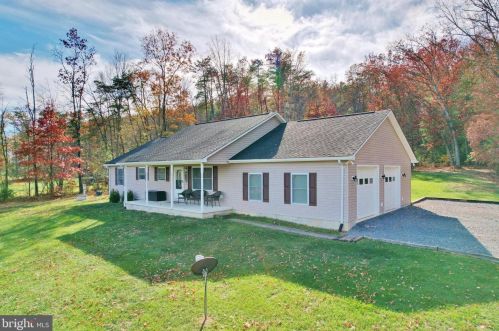 23 Bobby Ln, Edinburg VA  22824-2552 exterior