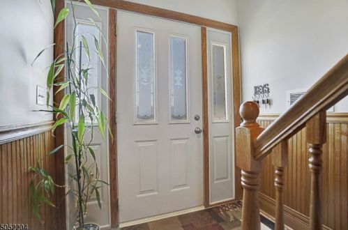 47 Valerie Dr, Manville, NJ 08835-1414