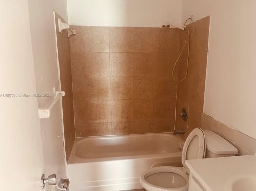 1501 57th Ter, Hollywood, FL 33021-4538