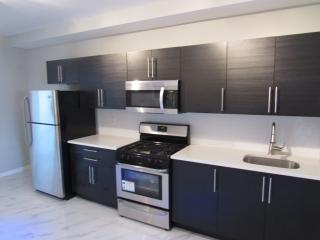 142 Nostrand Ave, Brooklyn NY  11205-2823 exterior