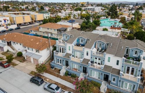 911 27 St, San Diego CA 92102-1013 exterior