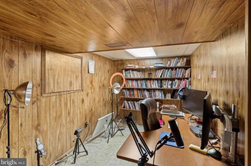 18 Balsam Ct, Lawrence Township NJ  08648-3118 exterior