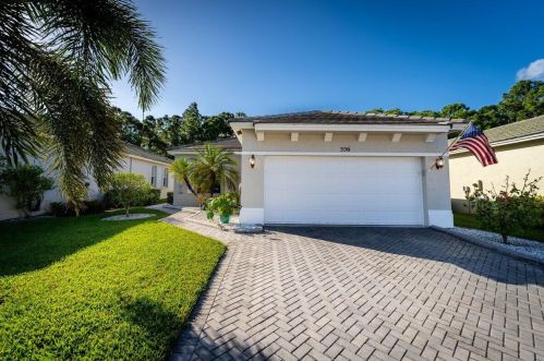 556 Indian Key Dr, Fort Pierce FL  34986-2051 exterior