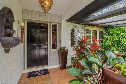 3381 15th Ave, Naples, FL 34117-5300