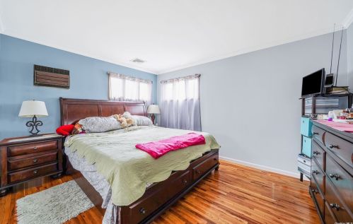 40 Royal Ln, Northport NY  11768-3332 exterior