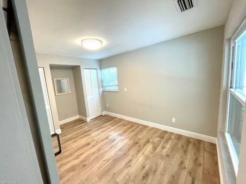 1011 4th Pl, Cape Coral FL  33990-1521 exterior