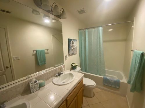 5311 Hadley Ct, Riverbank CA  95367-9470 exterior