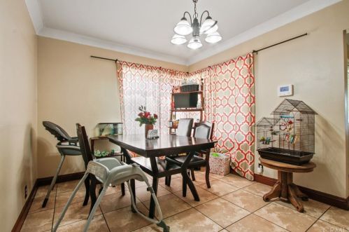 10332 Hunt Ave, South Gate CA  90280-6804 exterior