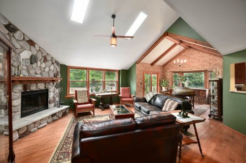 25520 Deer Rdg Trl, Waterford WI  53185-4854 exterior