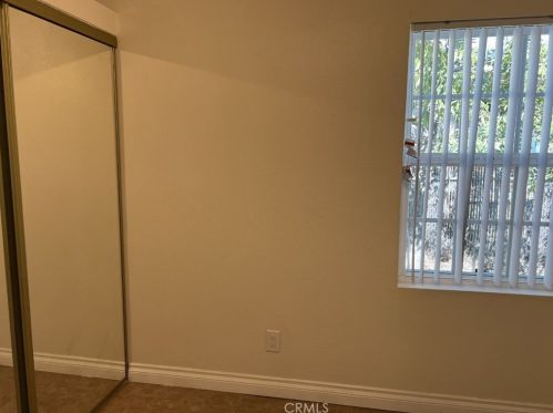 211 Olive Ave, Rialto CA  92376-5917 exterior