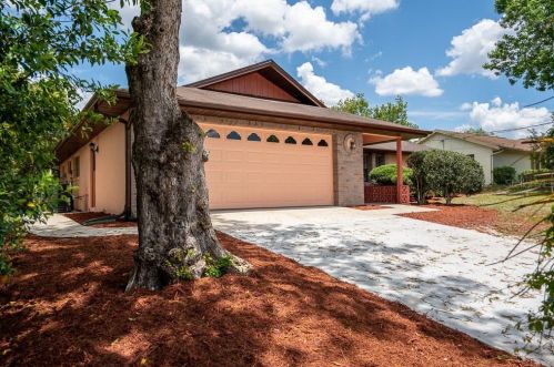 2179 El Campo Ave, Deltona, FL 32725-2622
