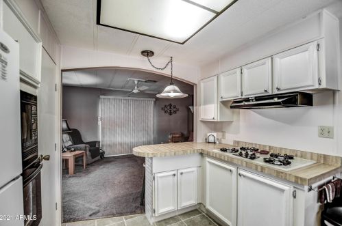 25403 Wyoming Ave, Chandler AZ  85248-6460 exterior