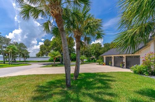 3373 John Anderson Dr, Ormond Beach, FL 32176-2189