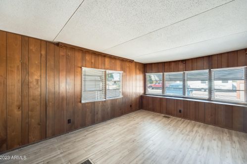 1549 Anderson Dr, Phoenix AZ  85022-2021 exterior