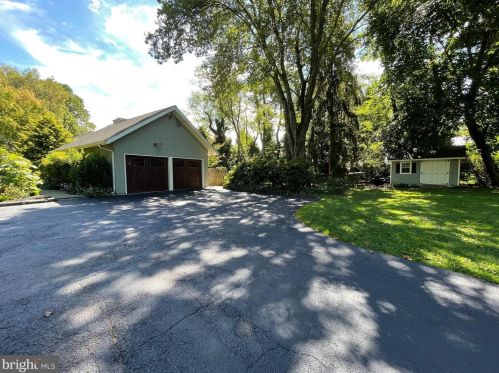 107 Quintynnes Dr, Wilmington DE  19807-1435 exterior