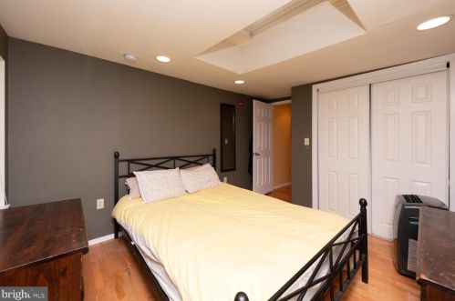 749 19th St, Philadelphia PA  19130-2029 exterior