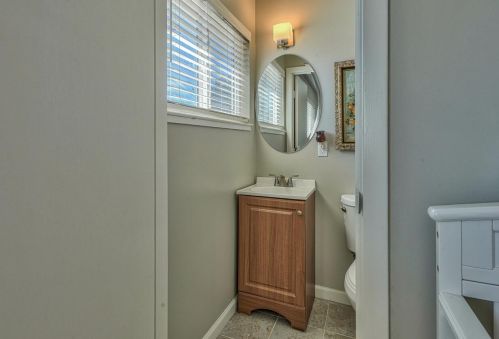 491 Jean Cir, Marina CA  93933-4012 exterior