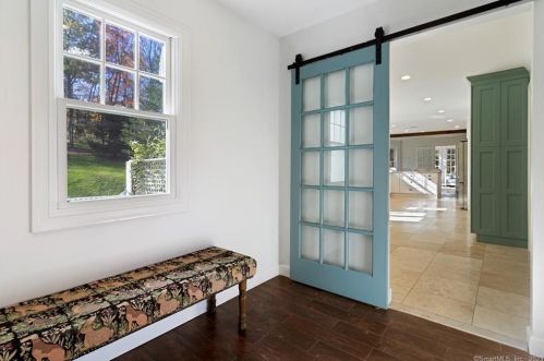 75 Chestnut Hill Rd, Ridgefield CT  06877-1202 exterior