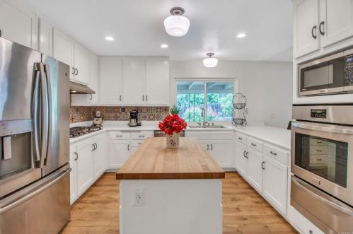 7611 Golfcrest Dr, San Diego CA 92119-1228 exterior