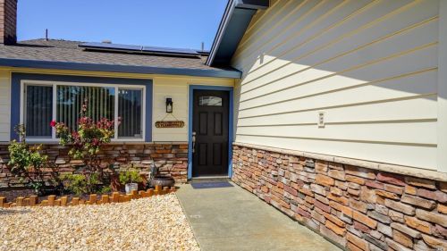 251 Carlisle Way, Benicia, CA 94510-1528