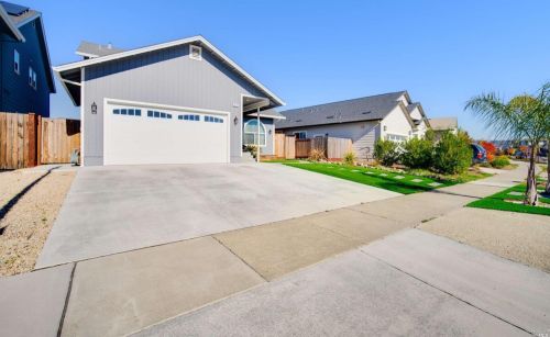 1675 Hopper Ave, Santa Rosa, CA 95403-8617