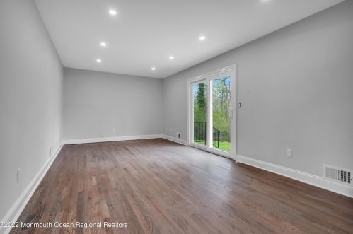 21 Kenneth Dr, Tinton Falls NJ  07712-2803 exterior