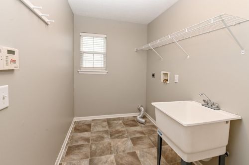 1444 Home Wood Ct, Amelia OH  45102-1687 exterior