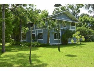 410 4th Ave, Ruskin, FL 33570-4628