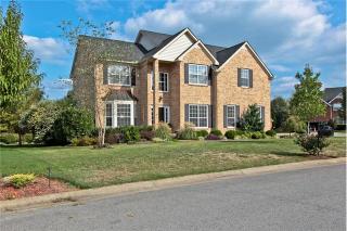 7029 Meadow Ridge Cir, Nashville, TN 37221-7911