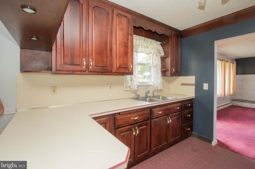 452 Belmont St, Pottstown PA 19464-5125 exterior