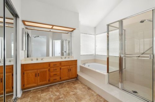 7 Villa Valtelena, Lake Elsinore CA  92532-0110 exterior