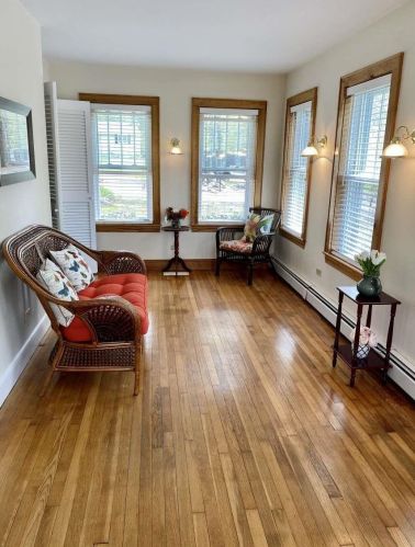 7 Harvey Rd, Londonderry NH  03053-7412 exterior