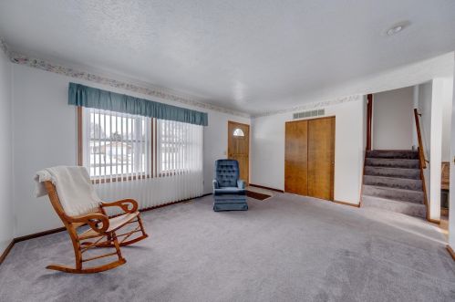 1035 Amboise Dr, Marion OH 43302-6614 exterior