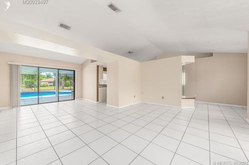 1571 Flintlock Rd, Fort Pierce, FL 34952-6521