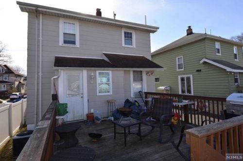 195 Oak St, Teaneck NJ  07666-3848 exterior