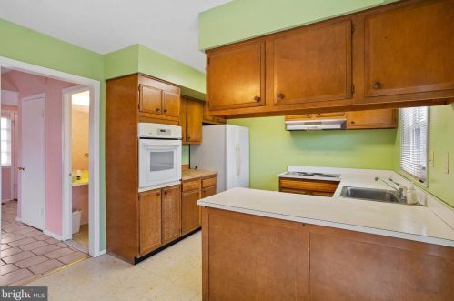 16 Turner Ln, Willingboro NJ  08046-3622 exterior